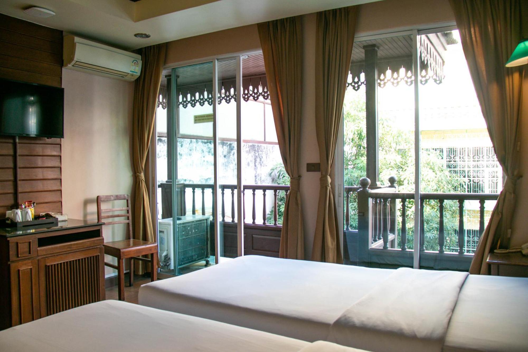 Lamphu Tree House Boutique Hotel Бангкок Номер фото